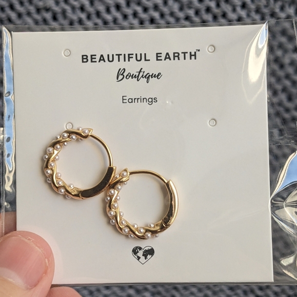 Valencia Pearl Hoop Earrings - Picture 1 of 1